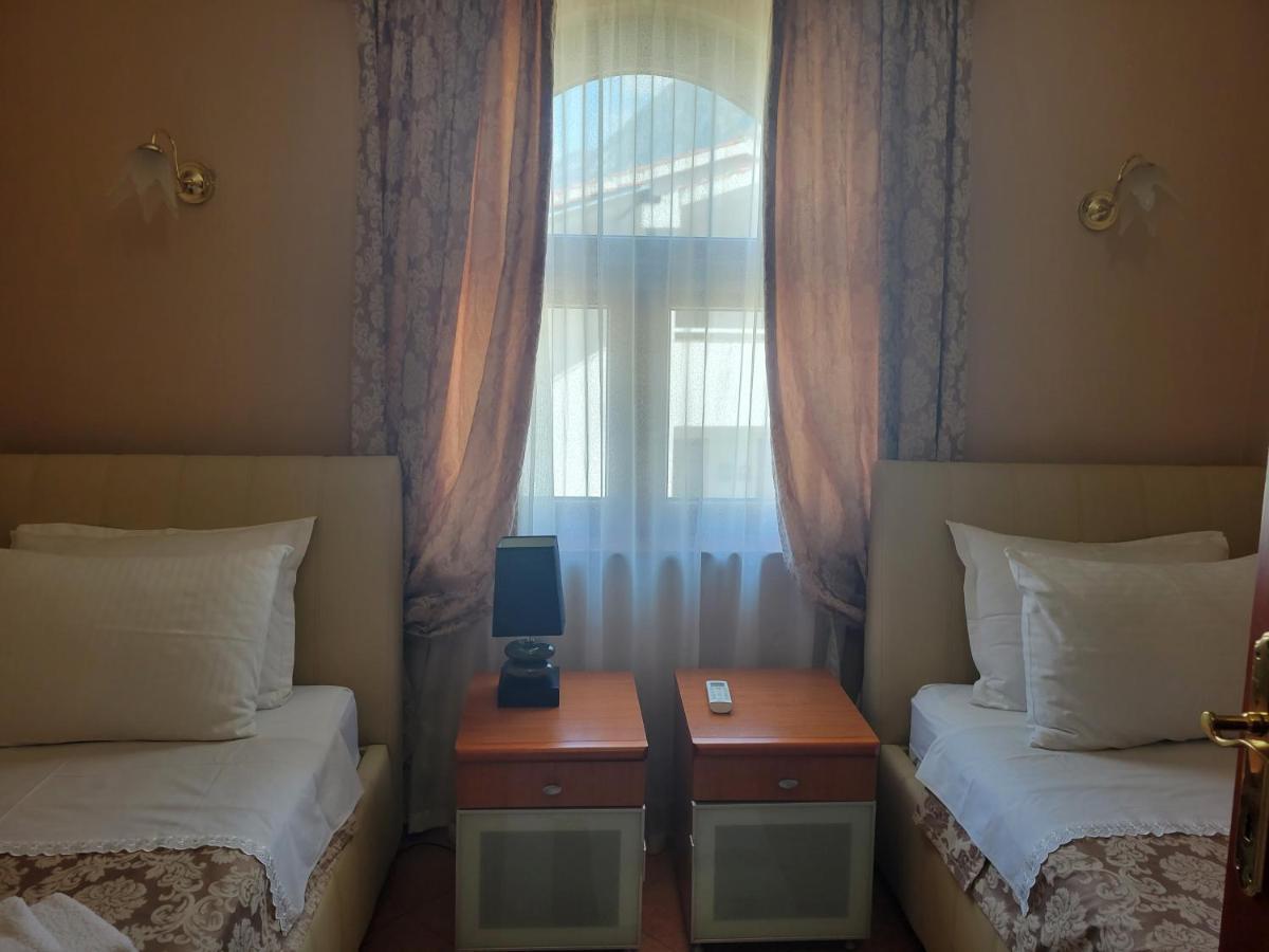 Apartments Bogdanovic Котор Екстериор снимка