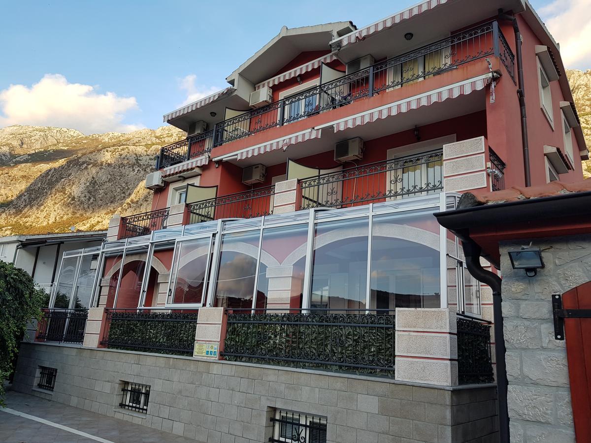 Apartments Bogdanovic Котор Екстериор снимка